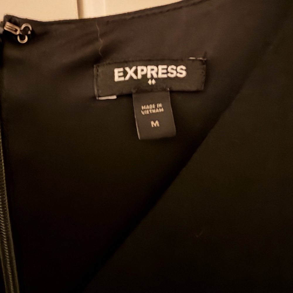 Express Black Midi Dress with V-Neck and Tie Waist - Picture 4 of 4